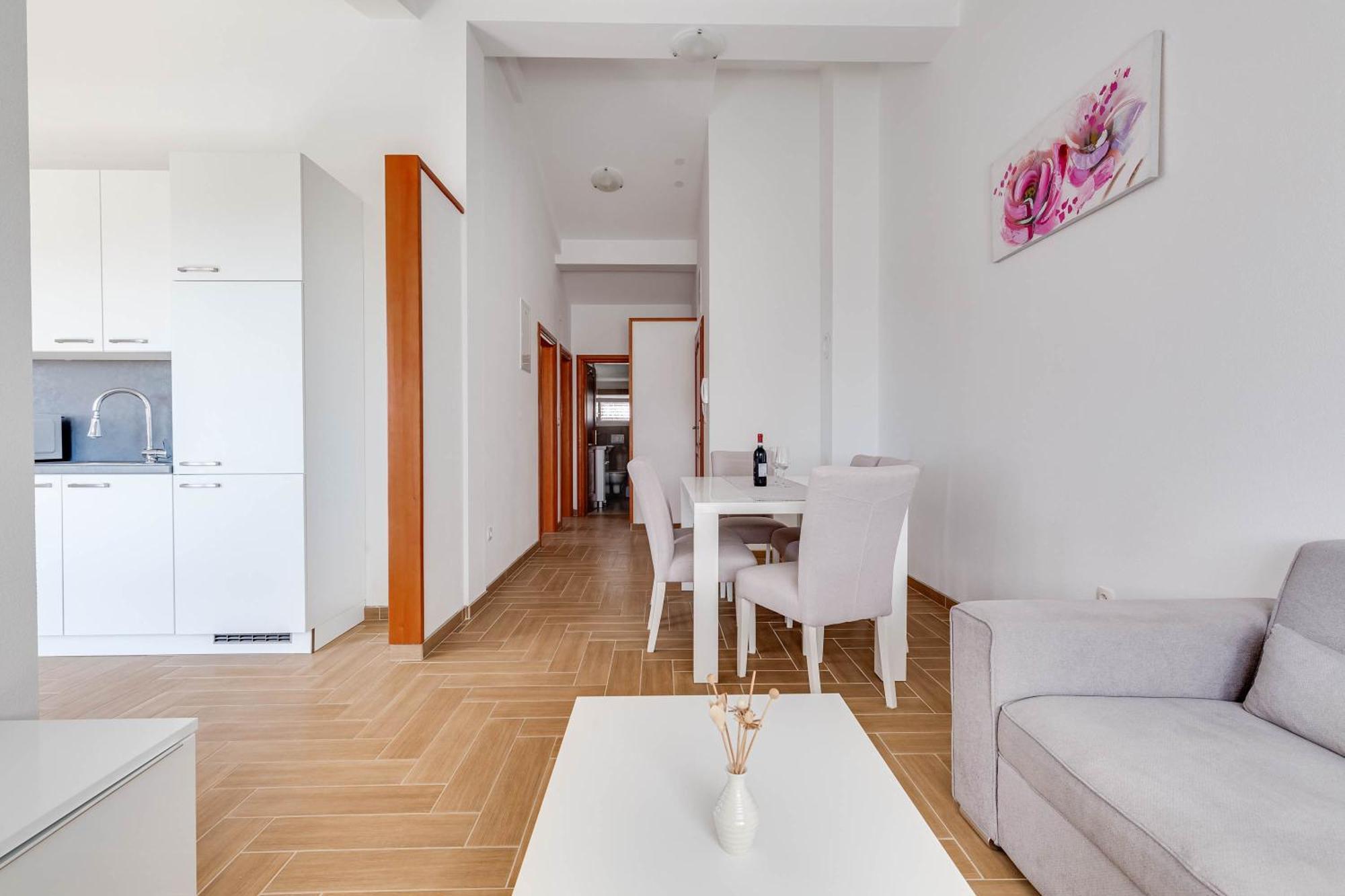 Apartmani Pocrnic Pakoštane Eksteriør bilde